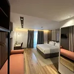 Отель Klajdi & 5*