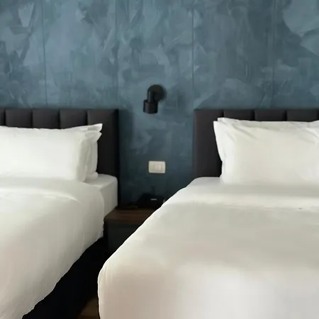 Klajdi & Hotel