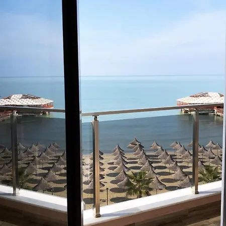 Klajdi & Hotell