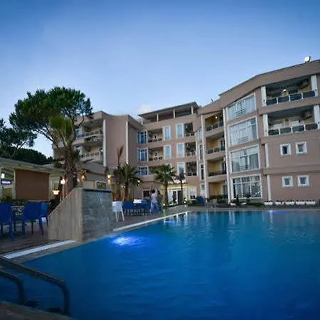 Klajdi Resort&spa Hotel Golem (Tirana)