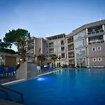 Klajdi & Hotell Golem (Tirana)