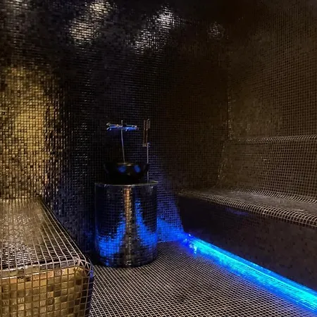 Klajdi & Szálloda Golem