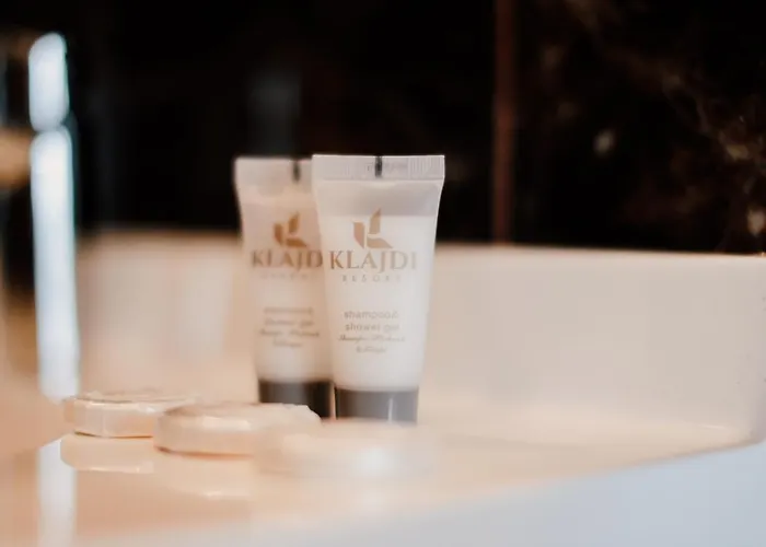 Klajdi & 酒店 格勒姆