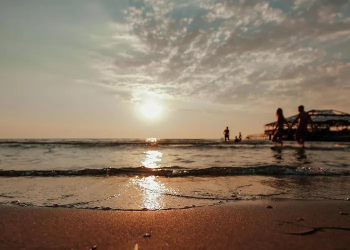 Klajdi & 호텔 골렘