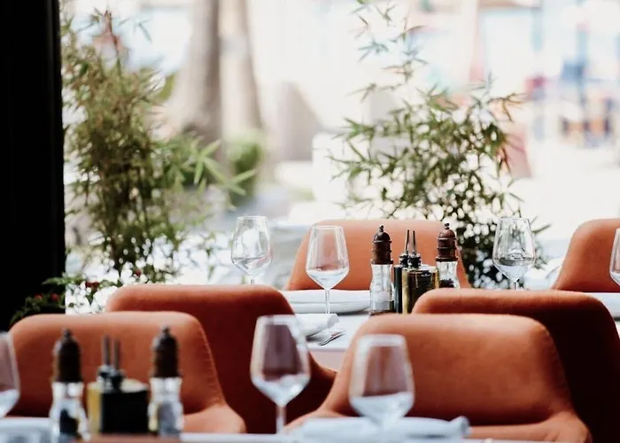 Klajdi & 호텔 골렘